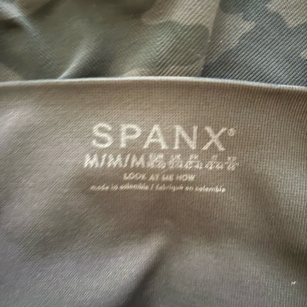 SPANX Black and Gray High-Waisted Leggings Size Medium - Picture 3 of 3
